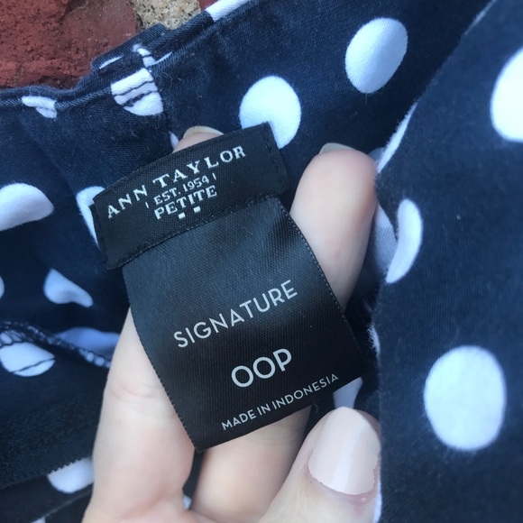 Ann Taylor polka dot shorts - Picture 2 of 2